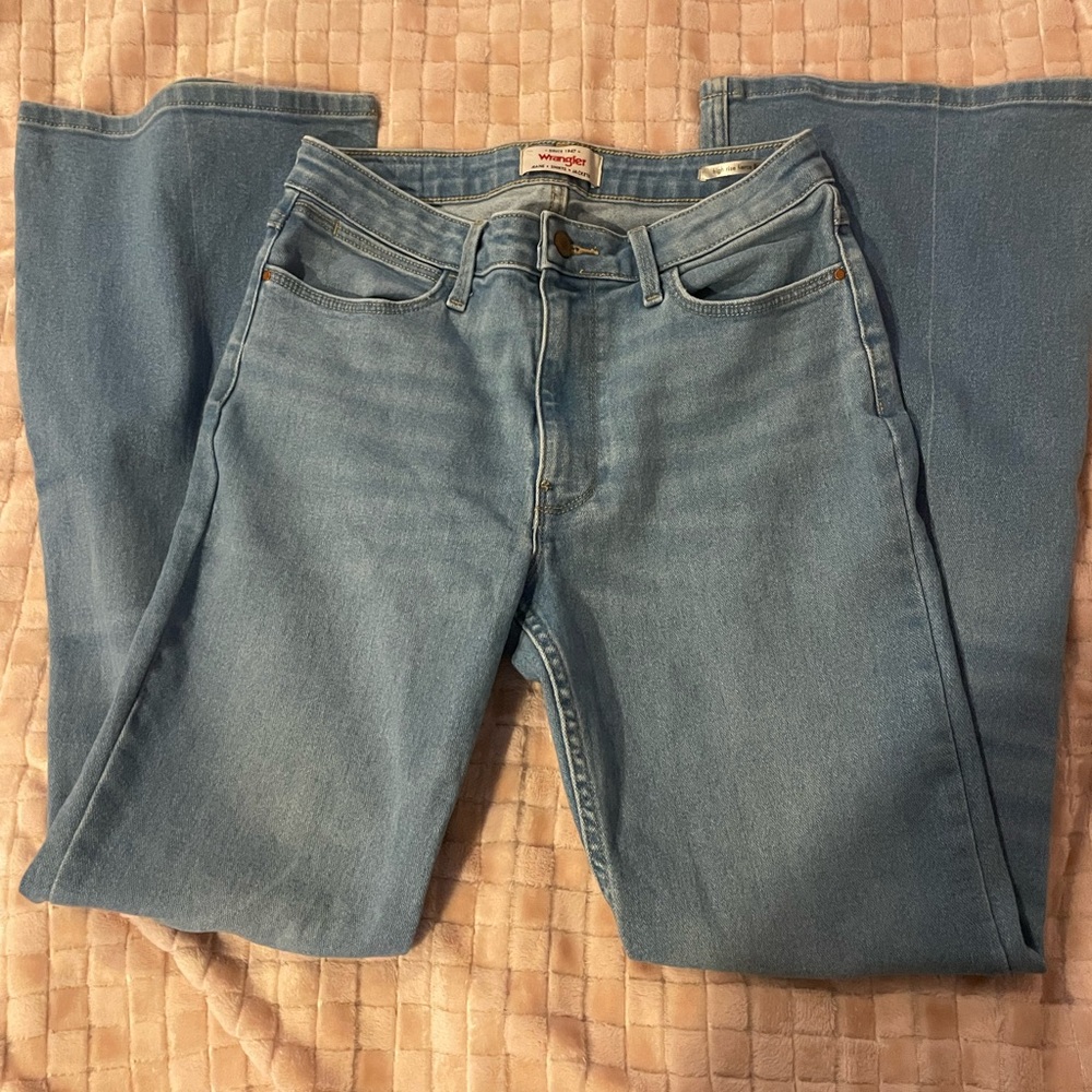 Women Wrangler flare jeans
